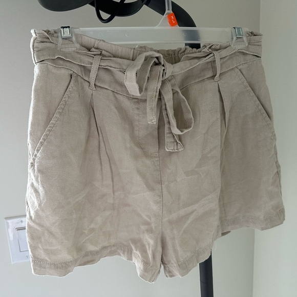 Ci Sono Tan High Waist Shorts with Tie Belt linen - Picture 1 of 10